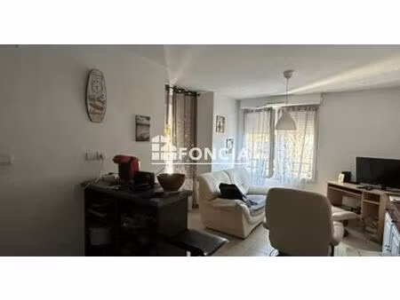 agde  secteur des cayrets  t1 bis parking piscine (special investisseurs)