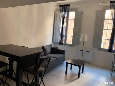 t1 lumineux aix centre historique