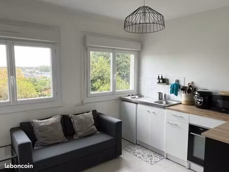 loue beau t2 centre landevant