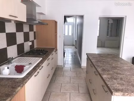 maison 3 chambres avec cour