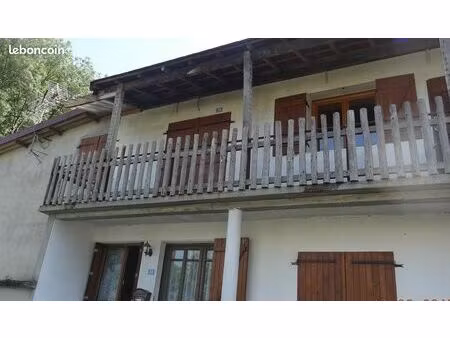 f4 saint-usuge a louer