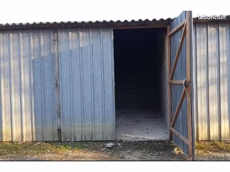 grand box bétonné porte 3 m de haut accès pl 7/7