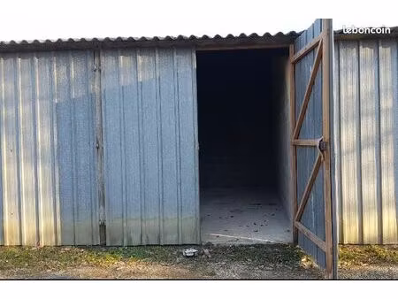 grand box bétonné porte 3 m de haut accès pl 7/7