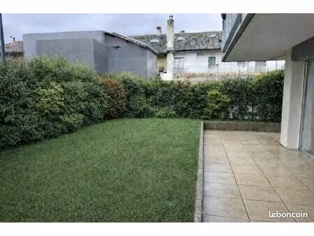 douvaine – rare à la location – t3 en rez-de-jardin avec terrasse + garage double