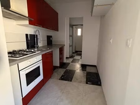 apparemment t3 - 2 chambres - centre ville - pas de balcon - 1er étage