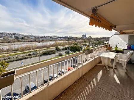 dernier étage 3p meublé  parking et cave