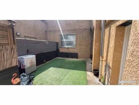 appartement t3 – 123 m² + cours 31 m² – savigneux (01480)