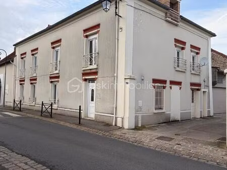 immeuble de 267 m² à nozay