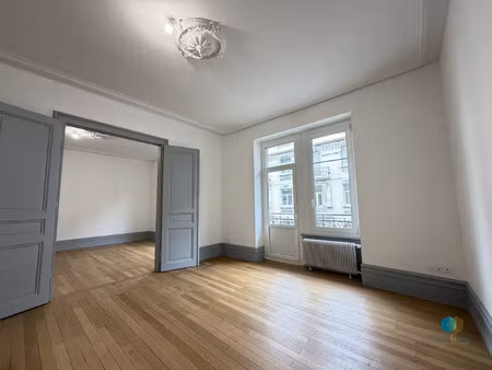 appartement 3 pièces de 80 m² entièrement rénové - strasbou