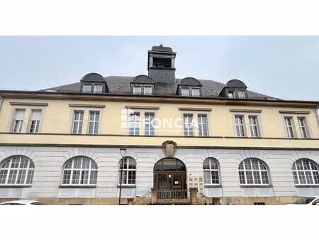 centre-ville : local médical de 142 m² avec parking et revenu locatif