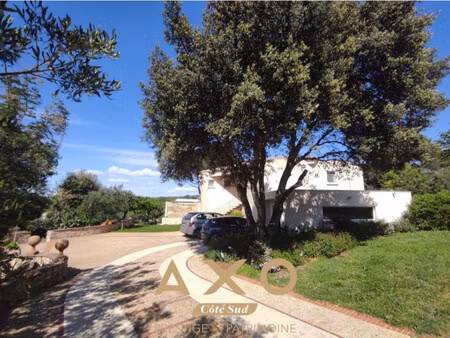 vente maison sainte anastasie  171m² 6 pièces 675 000€ avec piscine