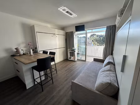 le brusc - studio vue mer - parking