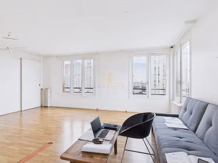 lumineux - proche de toute comodité -calme