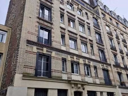 centre saint-denis - t3 beau potentiel à rénover