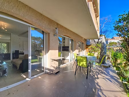 centre-ville / appartement 2pieces 47 m2 parking et cave / t