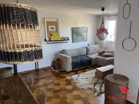 spacieux t4 de 87 m2 avec loggia & parking