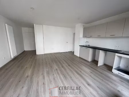 appartement t2 résidence récente - plafonnement lli