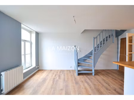 t3 duplex hyper centre de lille 54m2 - petite terrasse.