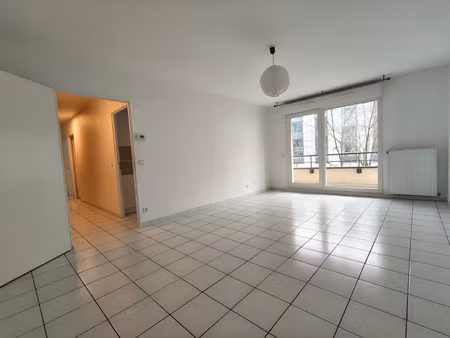 nancy jardin d'eau beau t3 de 69 m2 avec balcon et emplaceme