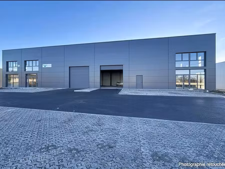 location local commercial 1 pièces 800 m2 à bourgoin-jallieu