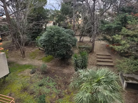 t3 de 75m2 terrasse 15m2 parking la timone