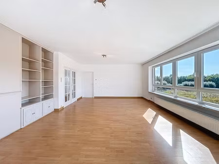 appartement te huur in kortrijk met 3 slaapkamers