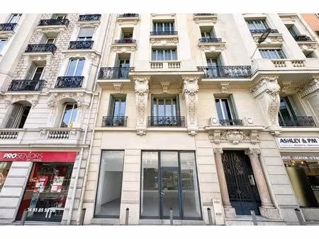 location commerce 100 m² à nice (06000)