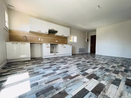 location appartement 3 pièces 70m² trouillas 66300