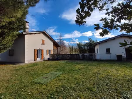 vente maison 4 pièces 110 m² à yviers (16210)  139 384 €