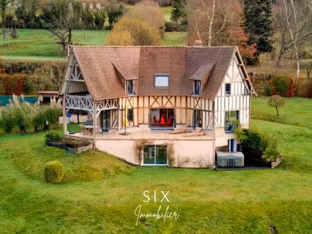 spacieuse demeure normande edifiee sur 2ha proche pont l'eveque