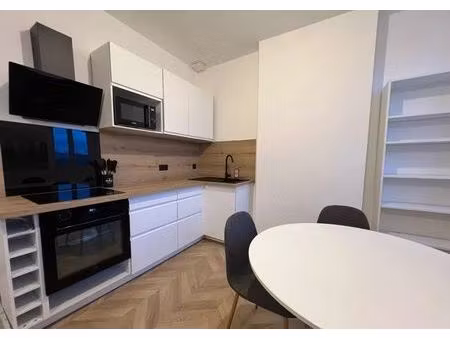 location appartement 2 pièces 42 m² à marseille 1 (13001)