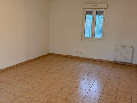 location maison 2 pièces 48m² etauliers 33820