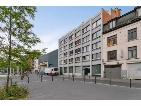 unieke kans in sint-gillis! centraal gelegen studio (23 m²)