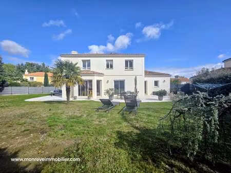 maison de luxe à vendre à vertou : 592 800 €