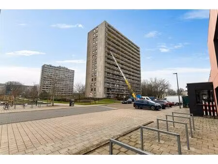 gunstig gelegen appartement ca.95m2 met terras+staanplaats