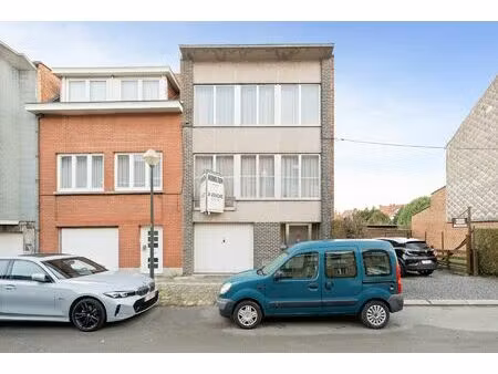 gezinswoning met 3 slaapkamers  garage en tuin in wemmel