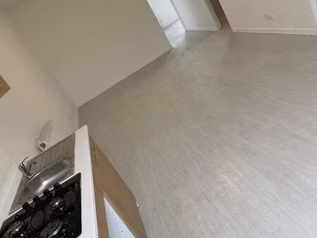 à louer – appartement t3 refait à neuf – centre-ville de givors