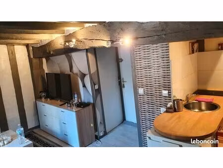 studio hyper-centre au calme nogent le roi