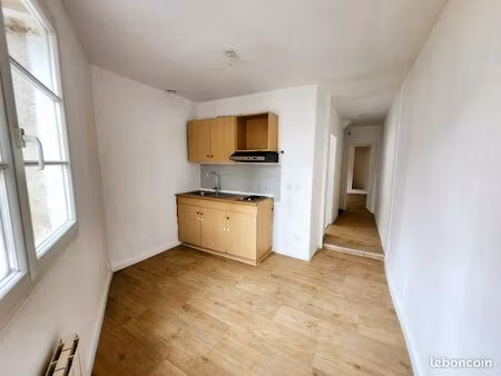 appartement 4 pièces-2chambres-env 50 m2-refait neuf- chatillon-sur-loire