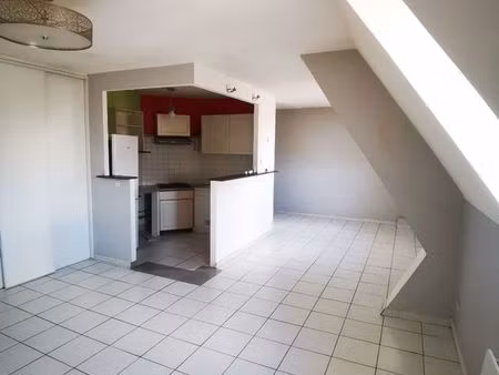 grand t3 bien isolé et proche gare