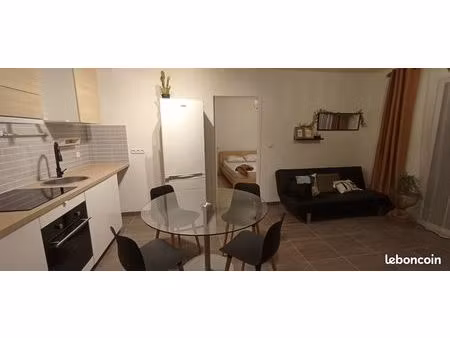 t4 duplex avec terrasse  jardinet & parking