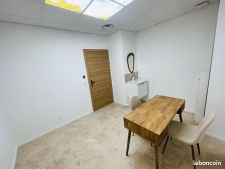 bureau/cabinet/local professionnel-commercial location à la journée