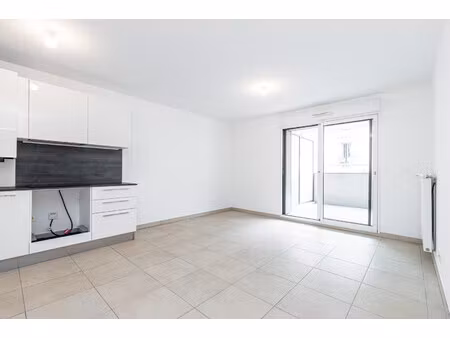 location appartement 2 pièces 40m² nice 06100