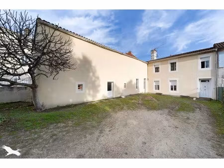 vente immeuble montendre (17130)