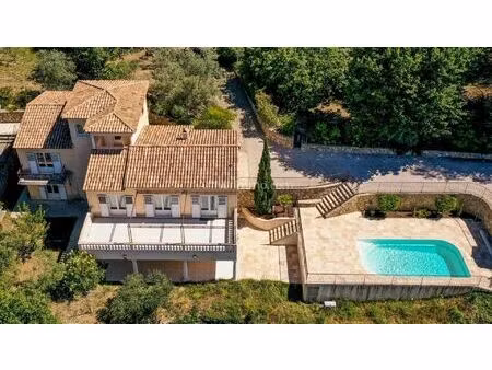 vente villa 8 pièces 264 m2 à draguignan