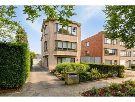 appartement te koop in brasschaat met 2 slaapkamers