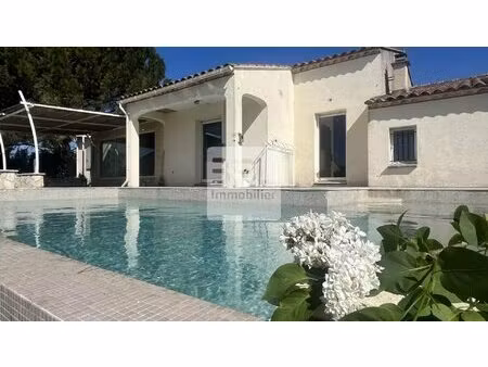 maison à saint-gervais : 4 chambres spacieuses