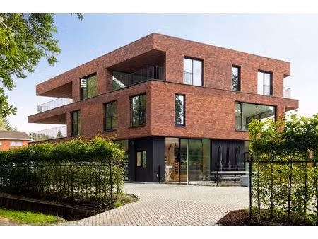 nieuwbouwappartement met 2 slpk. + dressing/bureau en lift