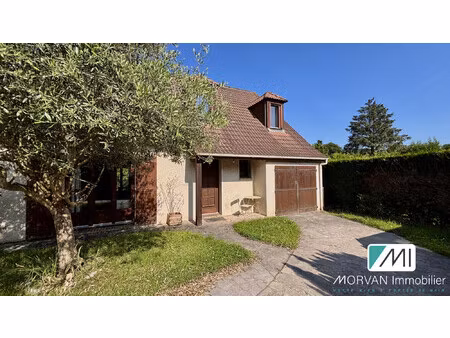 maison en centre-ville avec son jardin et garage