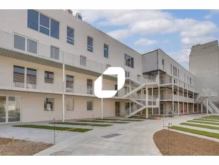 a louer  bureaux neufs au pied du rer b